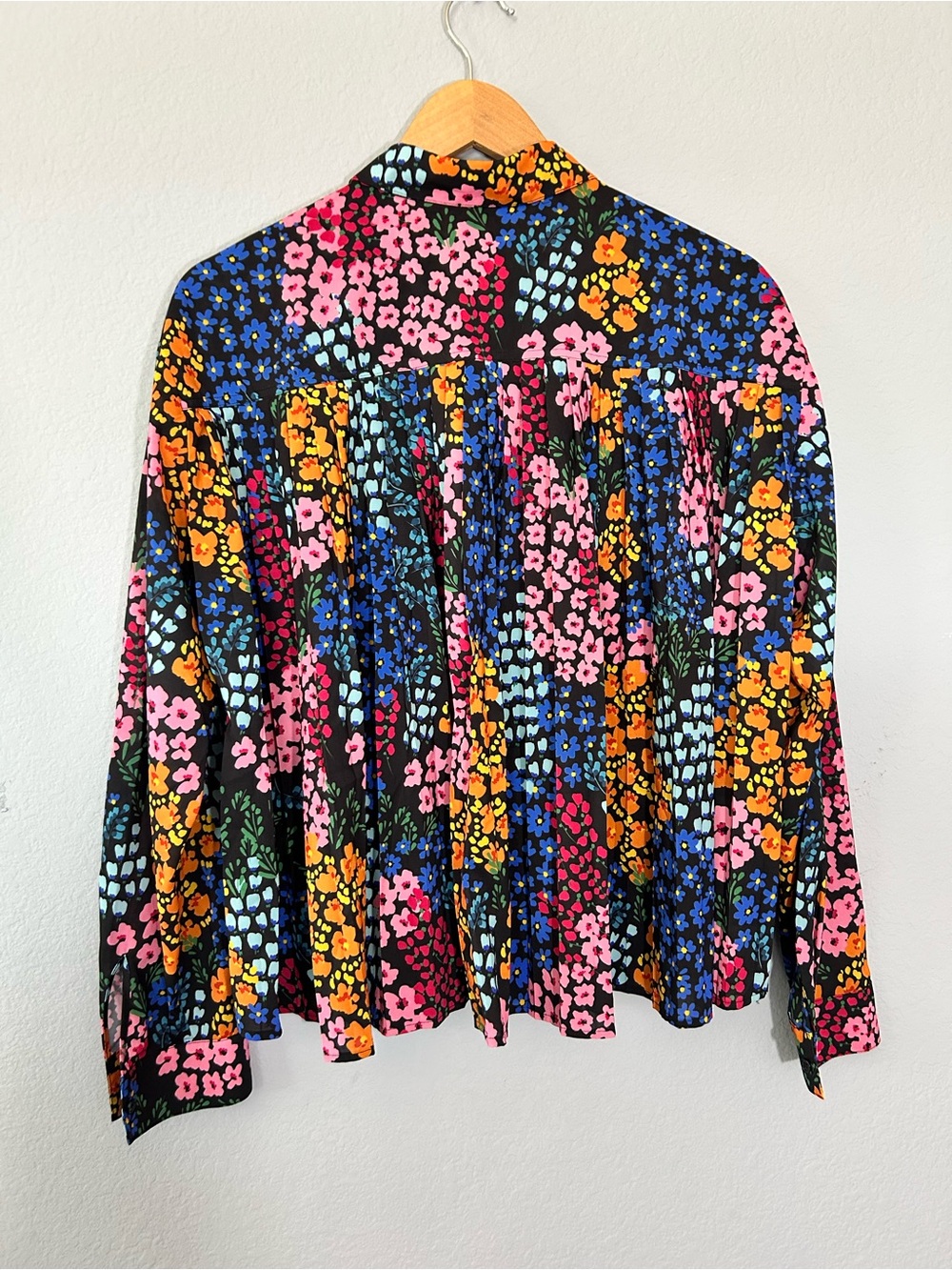 Johnny Was JADE Floral Blouse M eclectic Multicolor Pleated Boho Button Down Top - Picture 7 of 11